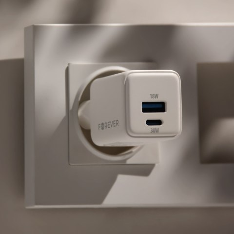 Forever ładowarka sieciowa GaN PD QC TC-08-30AC 1x USB-C 1x USB 30W biała Forever ładowarka sieciowa GaN PD QC TC-08-30AC 1x USB-C 1x USB 30W biała