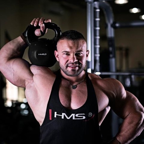KNV28 BLACK KETTLEBELL ŻELIWNY POKRYTY WINYLEM HMS HMS KNV28 BLACK KETTLEBELL ŻELIWNY POKRYTY WINYLEM HMS HMS