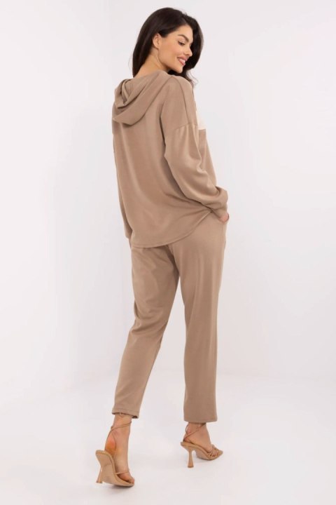 Spodnie Komplet Model MI-KMPL-M61431.68P Dark Beige - Italy Moda Spodnie Komplet Model MI-KMPL-M61431.68P Dark Beige - Italy Moda