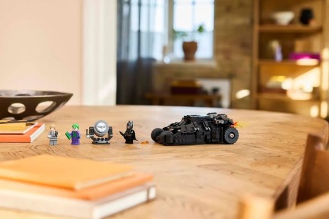 76303 - LEGO Super Heroes - Tumbler Batmana™ kontra Dwie Twarze i Joker™ LEGO 76303 - LEGO Super Heroes - Tumbler Batmana™ kontra Dwie Twarze i Joker™ LEGO