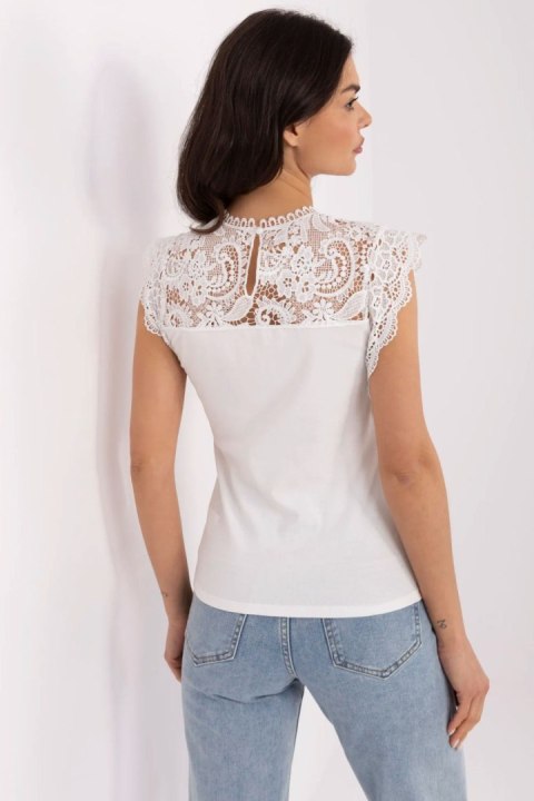 Bluzka Model NM-BZ-JX-09228.86 White - NM Bluzka Model NM-BZ-JX-09228.86 White - NM
