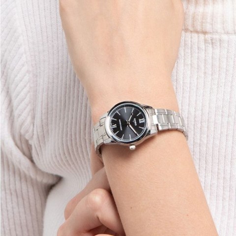 Casio ZEGAREK DAMSKI CASIO LTP-V005D-1B2 (zd586k) + BOX Casio ZEGAREK DAMSKI CASIO LTP-V005D-1B2 (zd586k) + BOX