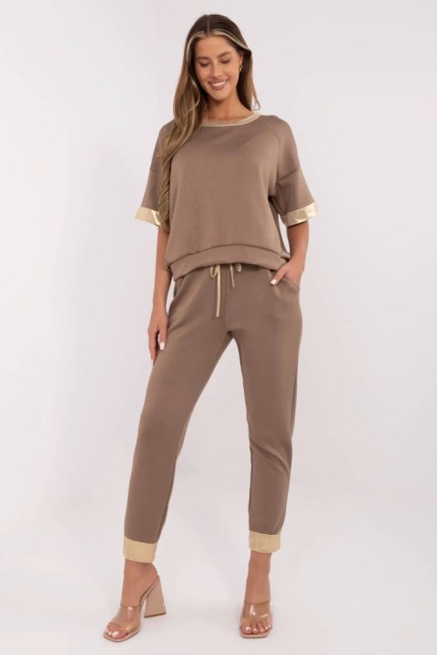 Spodnie Komplet Model MI-KMPL-M61941.96 Brown - Italy Moda Spodnie Komplet Model MI-KMPL-M61941.96 Brown - Italy Moda